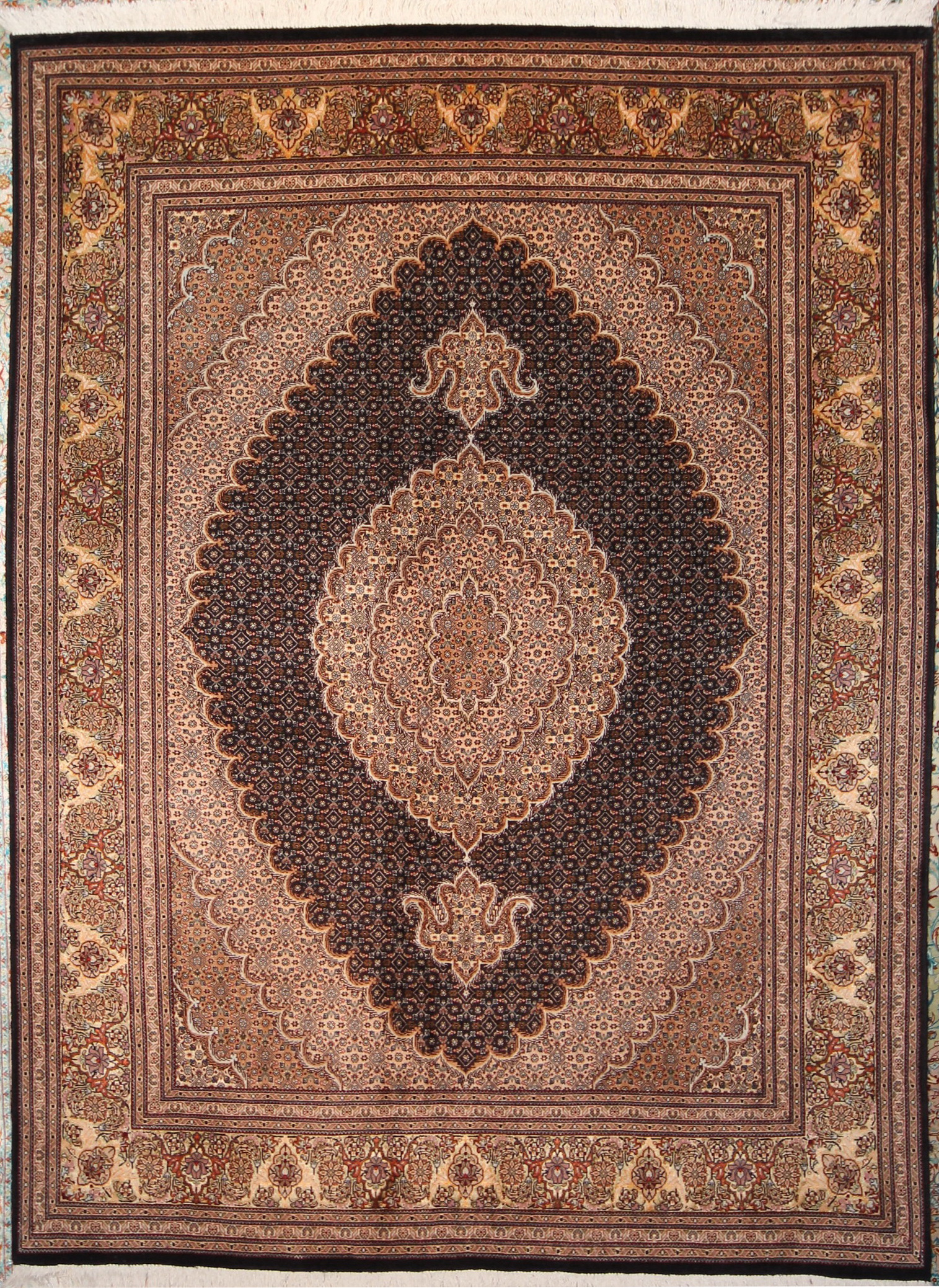 Persian Tabriz Mahi Rug (Traditional -100% Wool and Silk)
