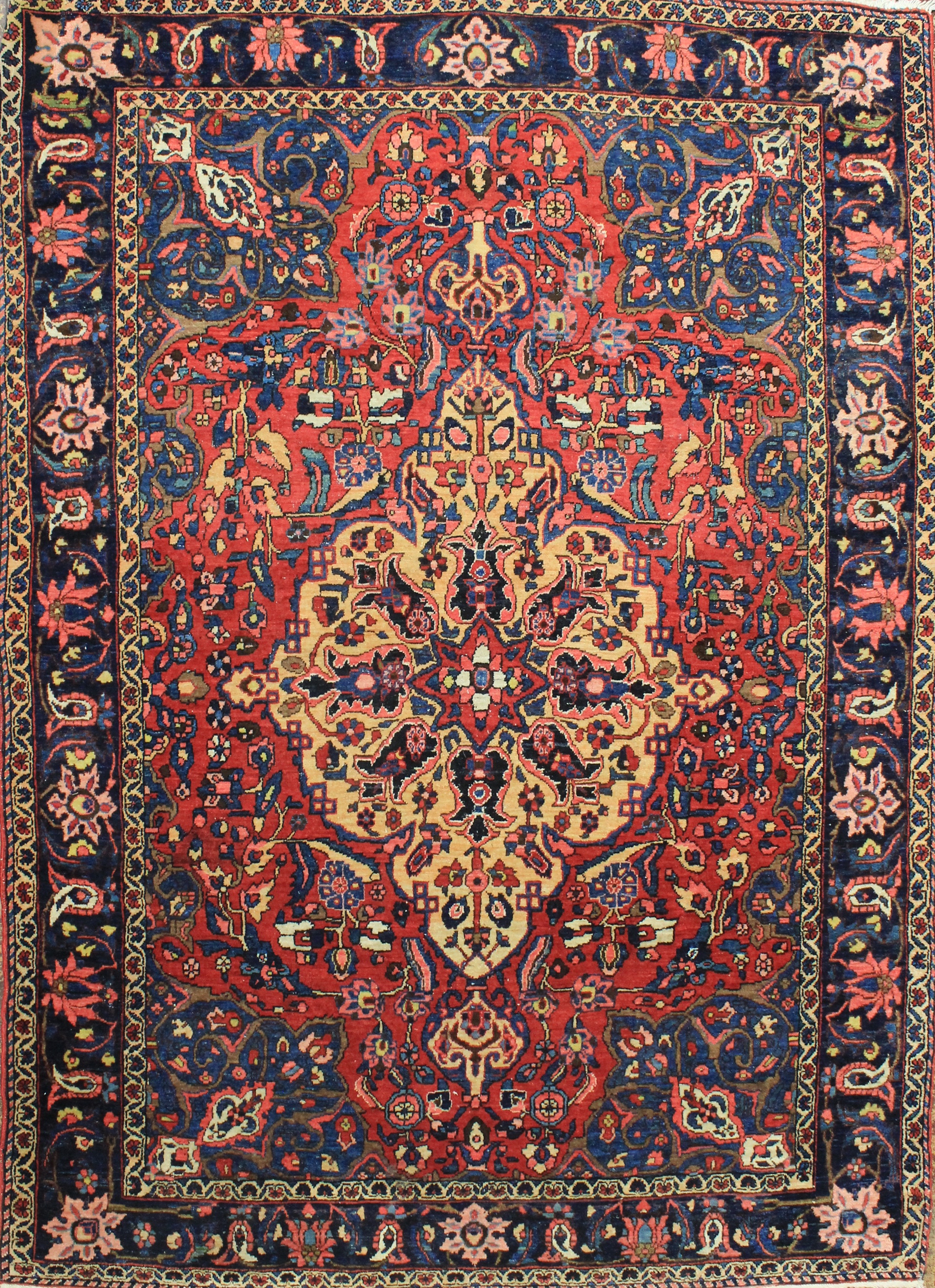 Persian Bakhtiari Rug circa 1920 (Antique -100% Wool)